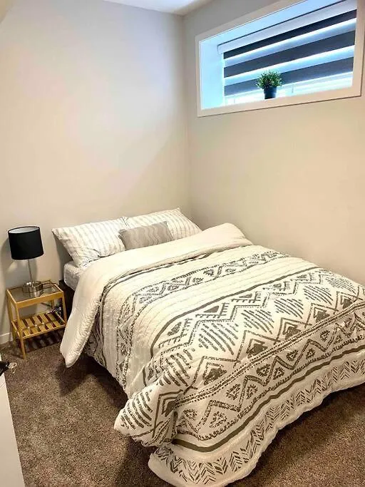 Διαμέρισμα Folte'S Home Away From Home 2 Bedrm Basement Suite Έντμοντον